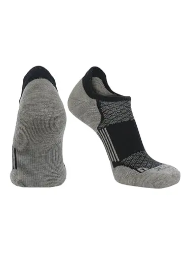 Basic no-show golf socks with heel tab in black and grey